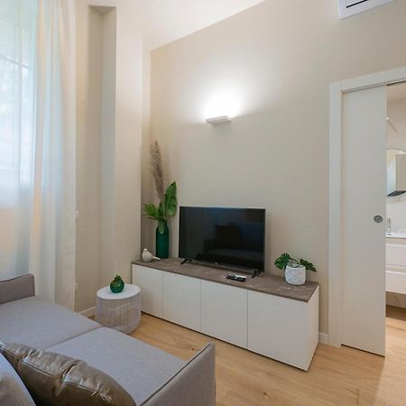 I Host Apartment - Ranzoni 1 Milan Exterior photo